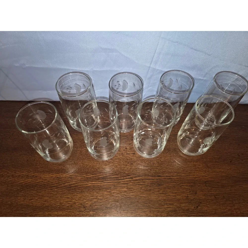 Vintage Floral Etched Glass Tumblers Set of 8 Drinking Glasses - Picture 2 of 2